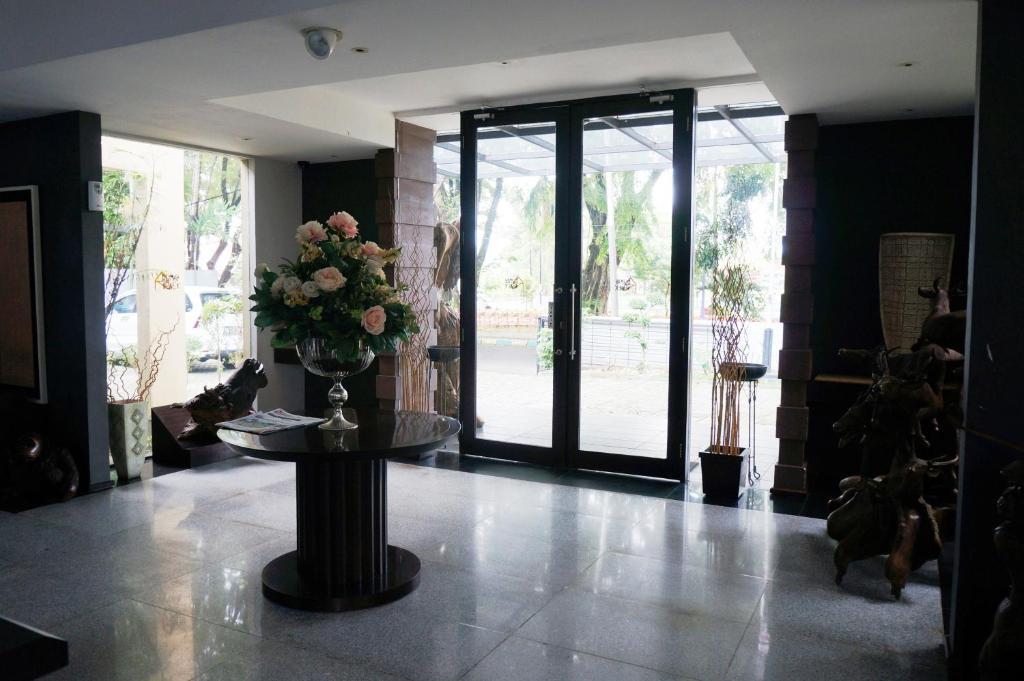 Rumah Nenek Hotel And Restaurant Padang  Exteriér fotografie