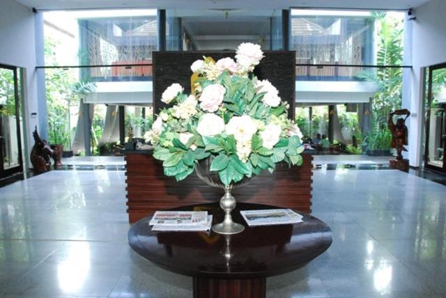 Rumah Nenek Hotel And Restaurant Padang  Exteriér fotografie